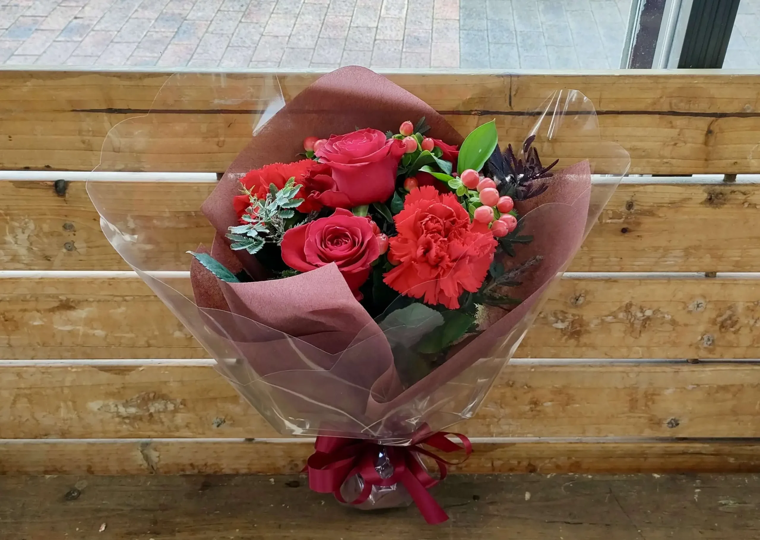 赤色のミニブーケ